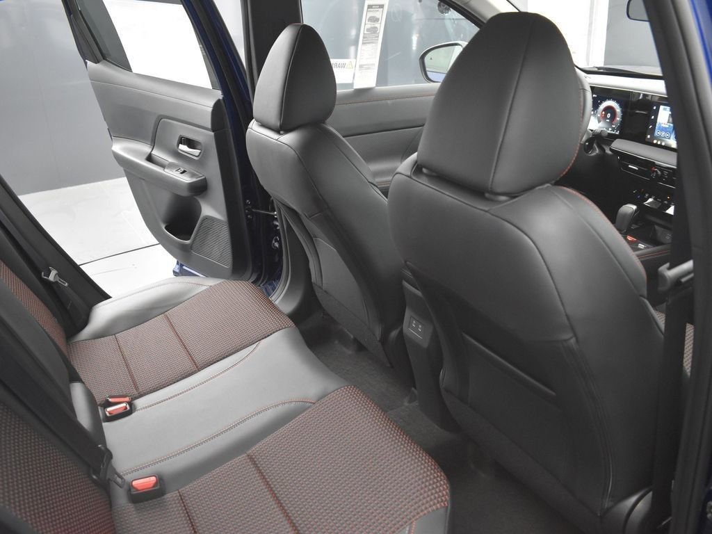 New 2026 Nissan Kicks SR w/ Cold Weather Package image 18