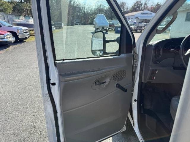 Used 2006 Ford E-450 and Econoline 450 E-450 image 21