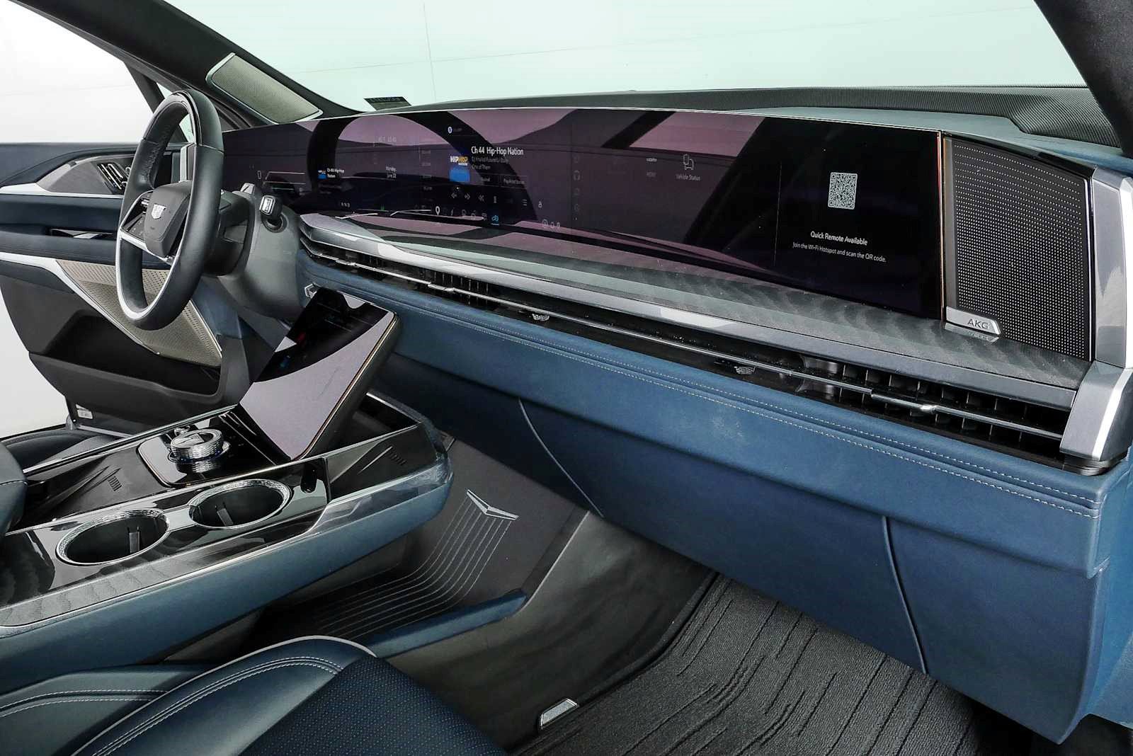 Certified 2025 Cadillac Escalade IQ Luxury 2 w/ LPO, Premium Carpet Package AWD/4WD image 23