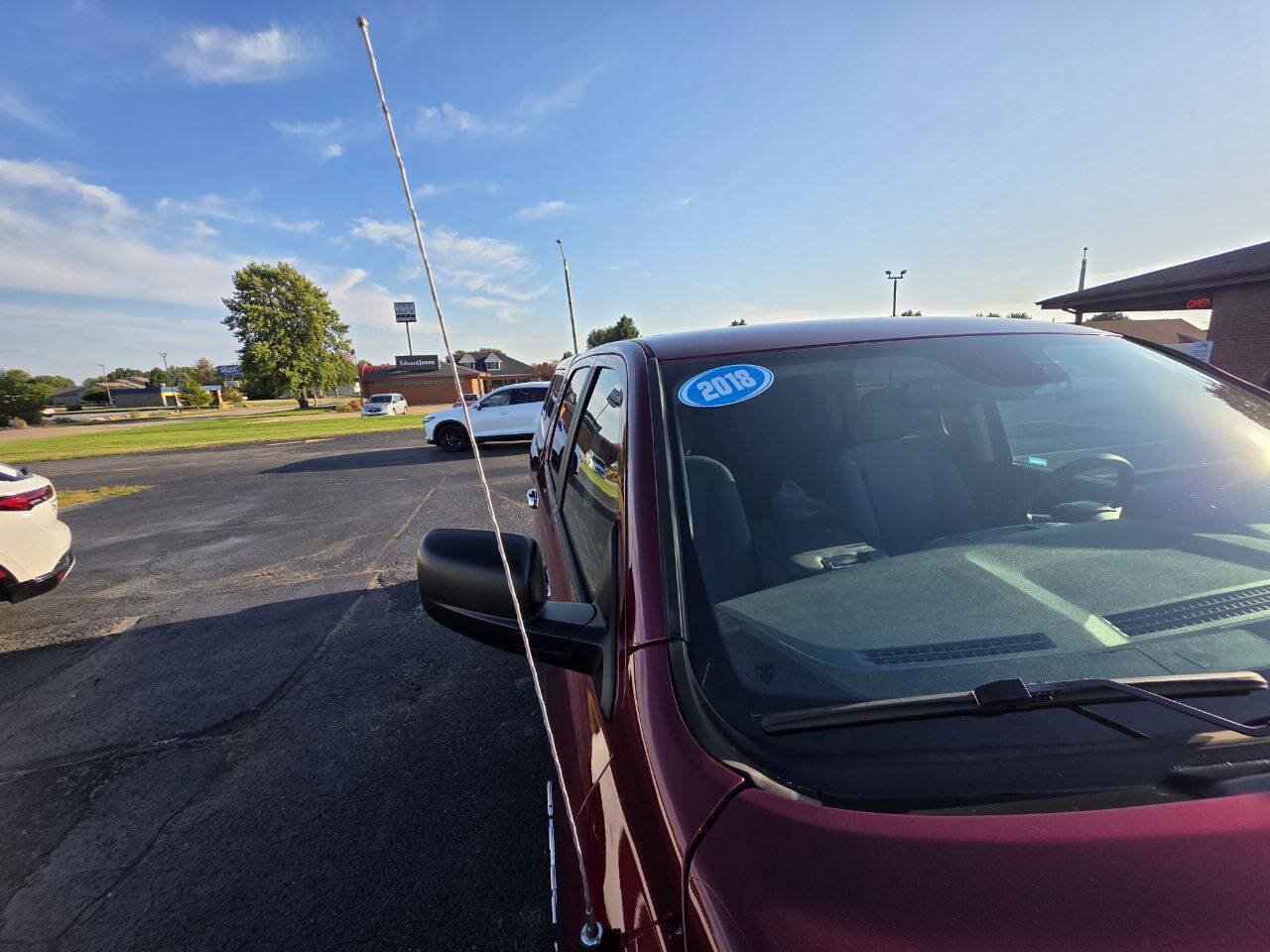 Used 2018 RAM 1500 Classic SLT AWD/4WD image 5