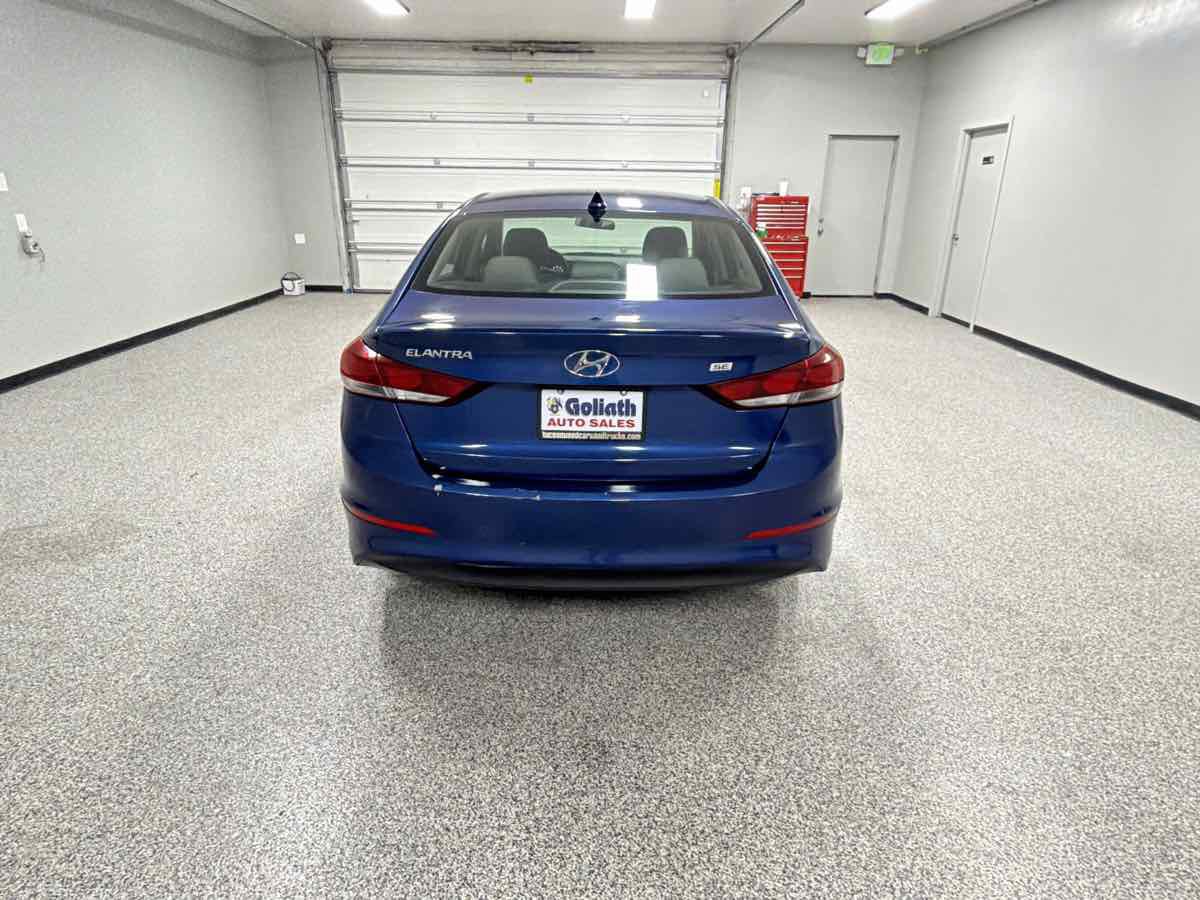Used 2017 Hyundai Elantra SE FWD image 4