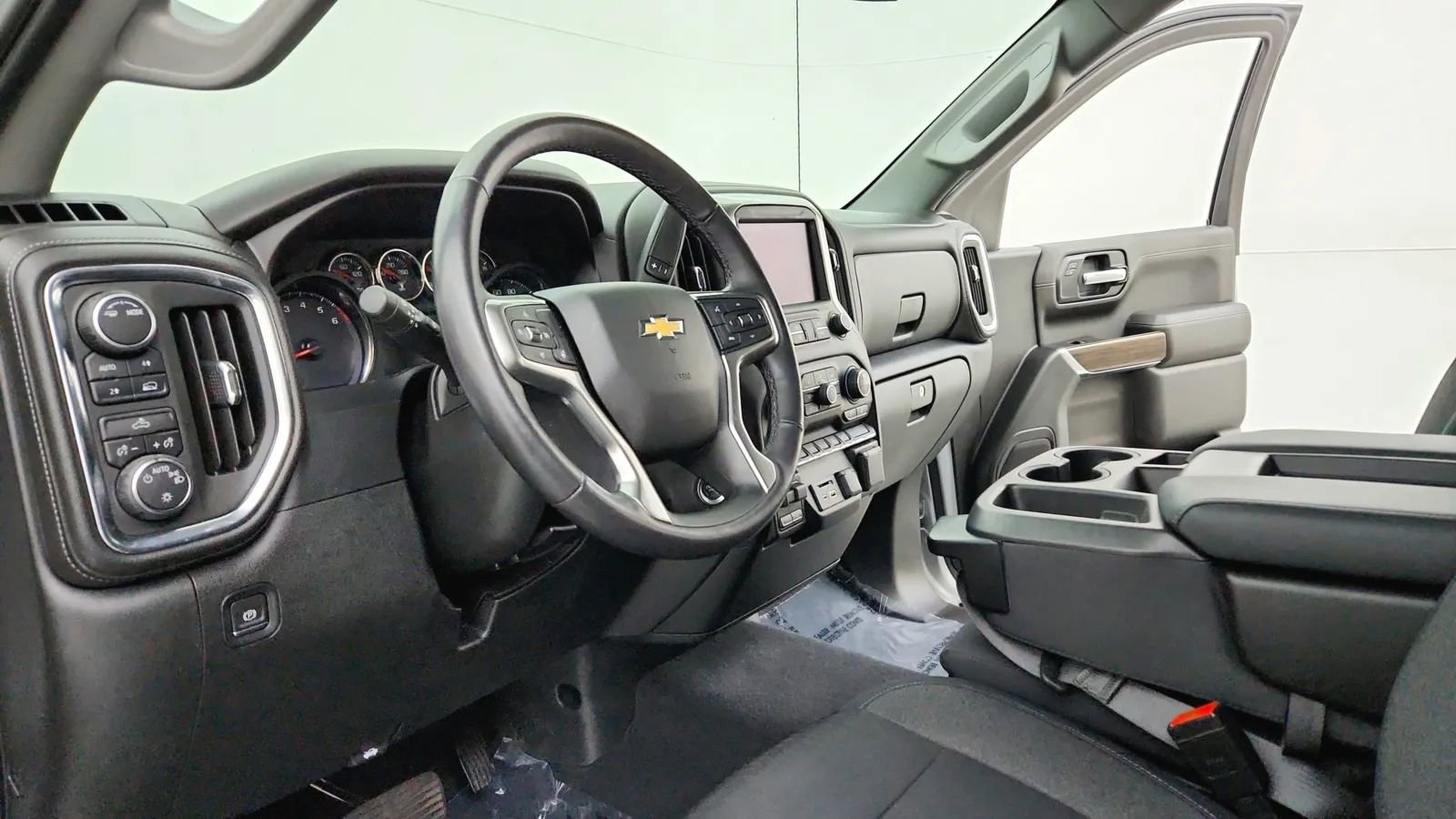 Used 2020 Chevrolet Silverado 1500 LT w/ All-Star Edition image 30