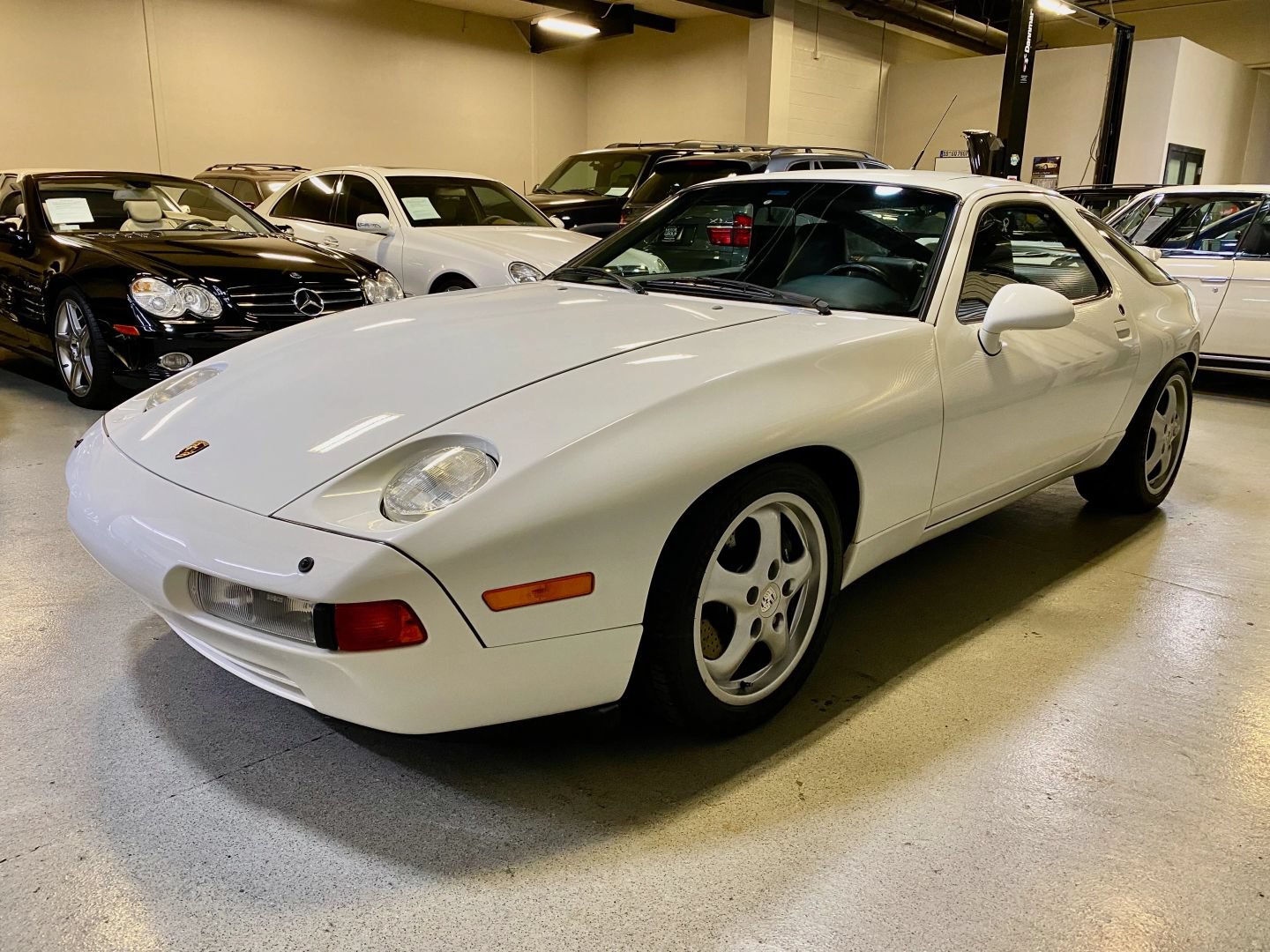 Used 1994 Porsche 928 GTS RWD image 4