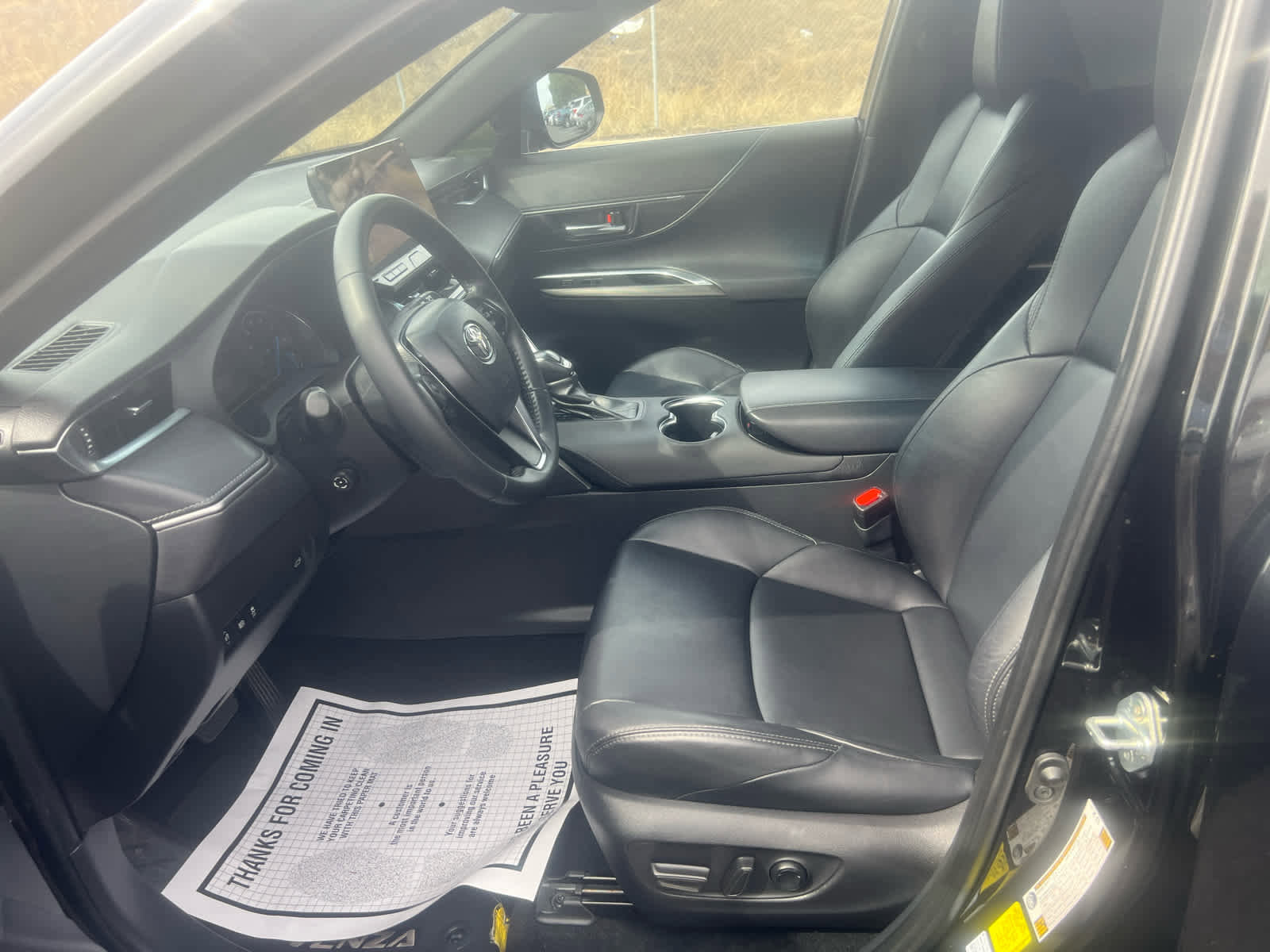 Certified 2024 Toyota Venza XLE AWD/4WD image 12