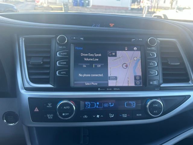 Used 2018 Toyota Highlander XLE AWD/4WD image 30