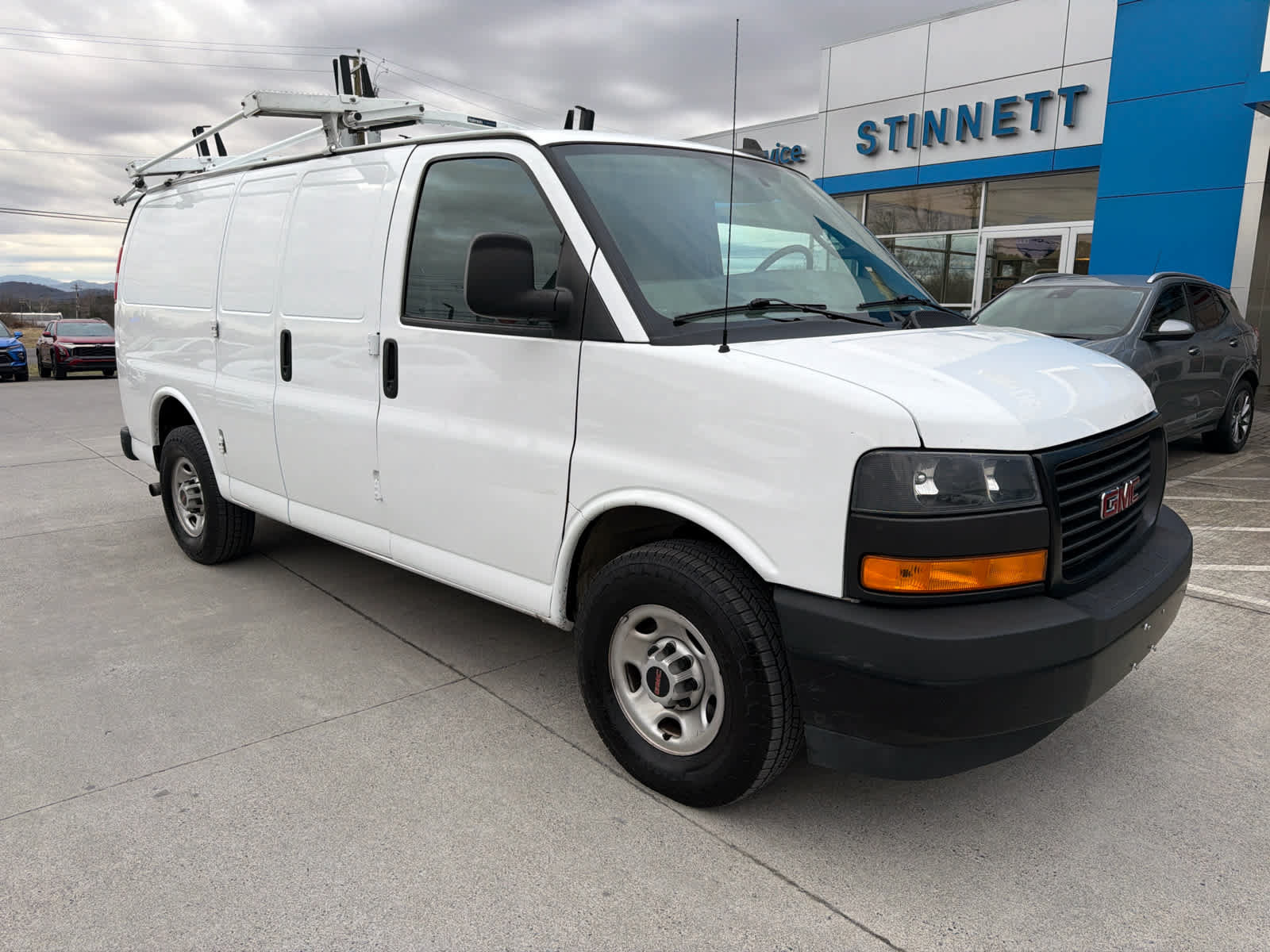 Used 2023 GMC Savana 2500 w/ Driver Convenience Package RWD image 1