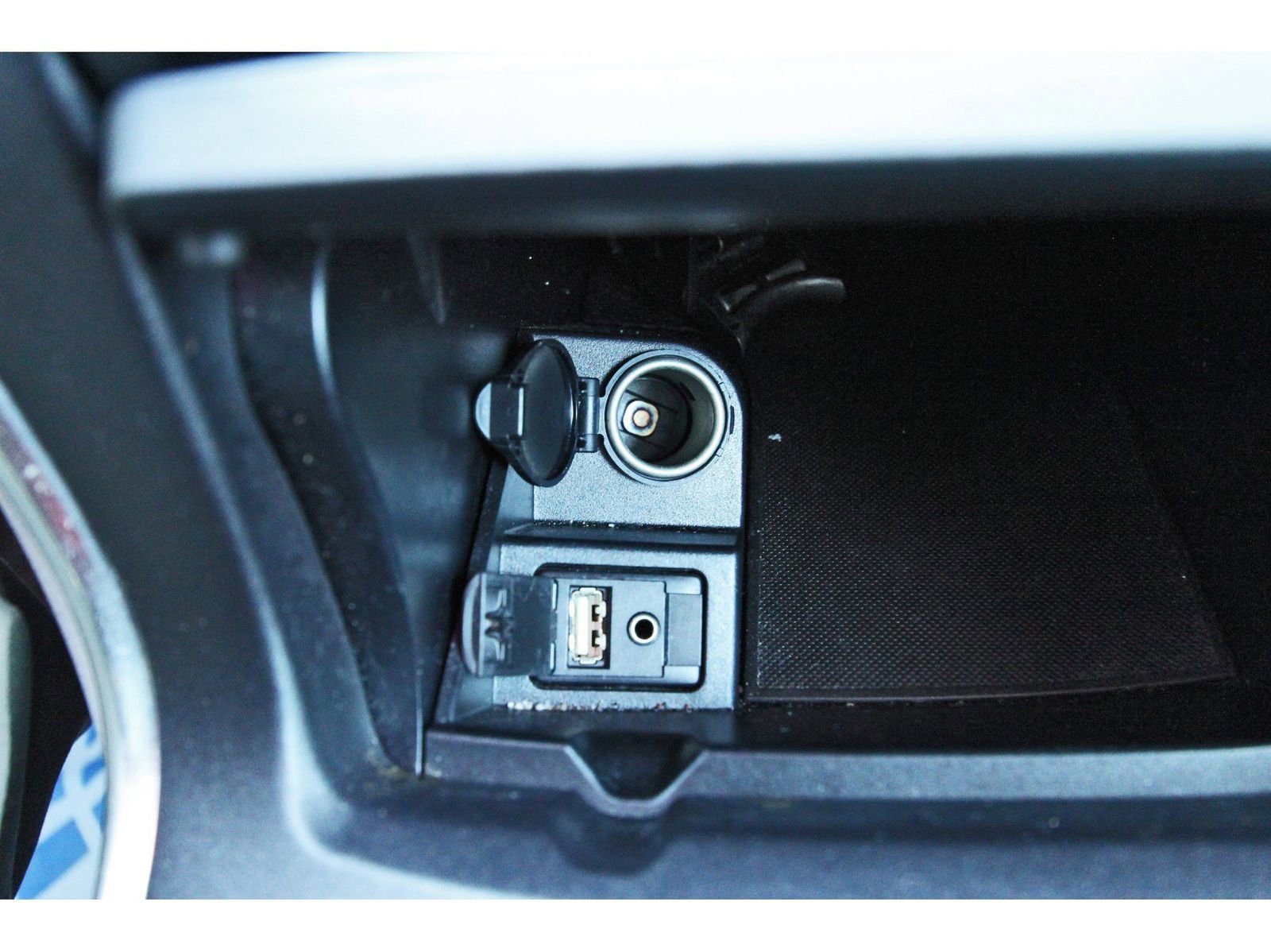 Used 2016 Toyota Camry LE image 29