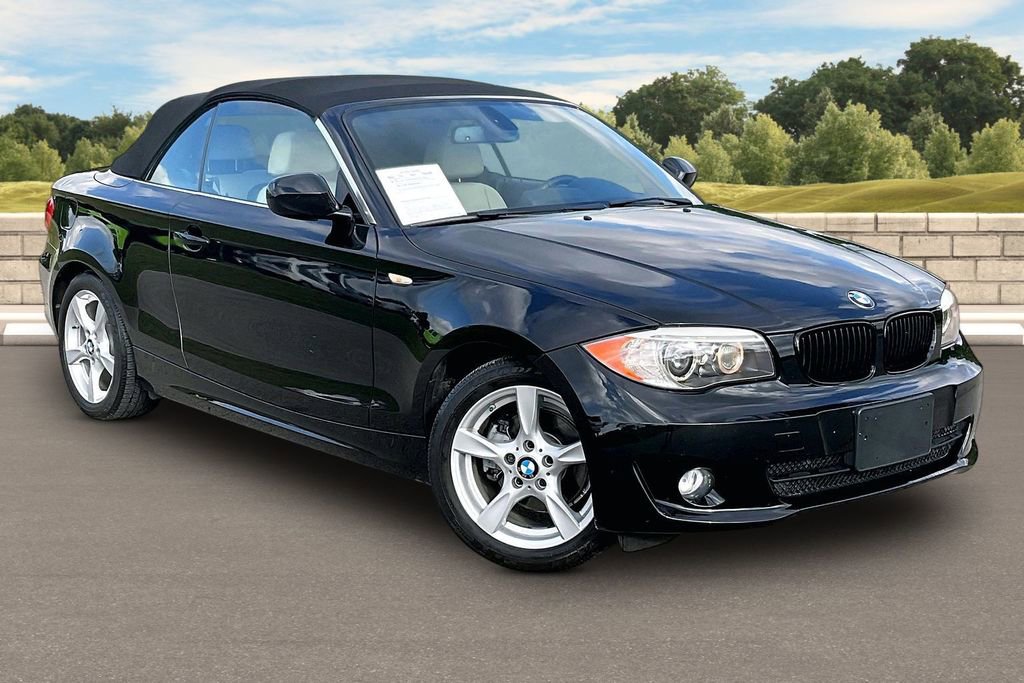Used 2013 BMW 128i Convertible RWD image 2