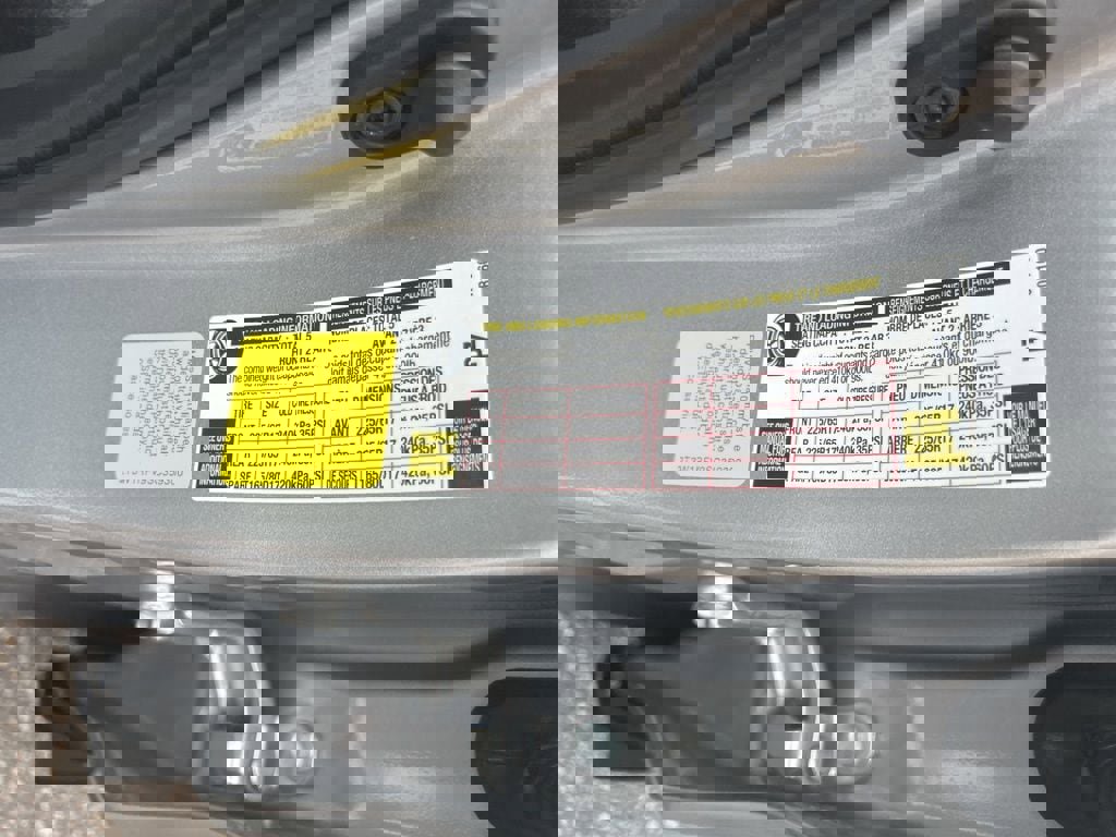 New 2025 Toyota RAV4 XLE image 5