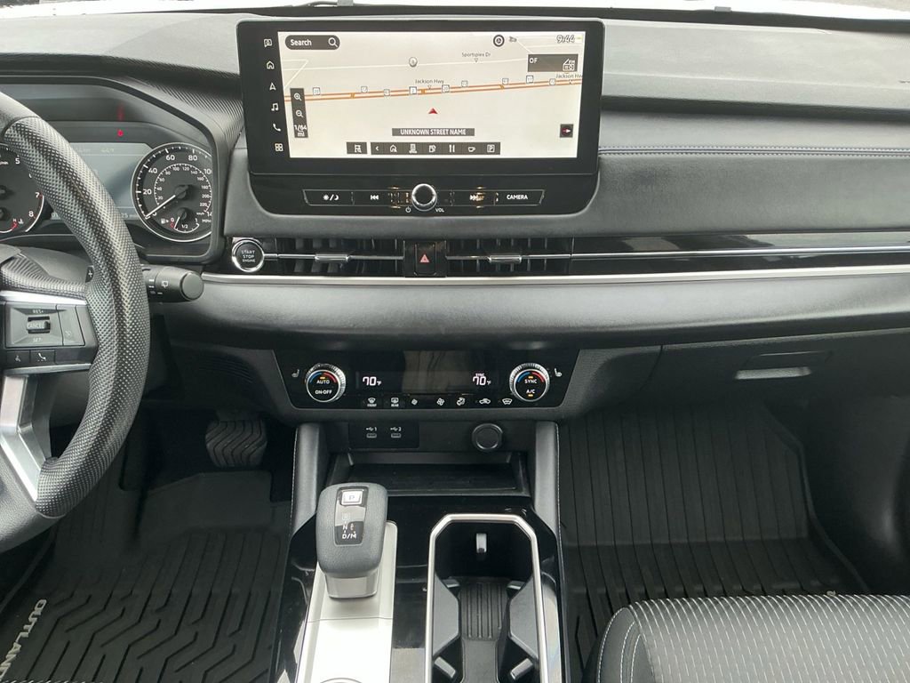 Used 2025 Mitsubishi Outlander ES image 15