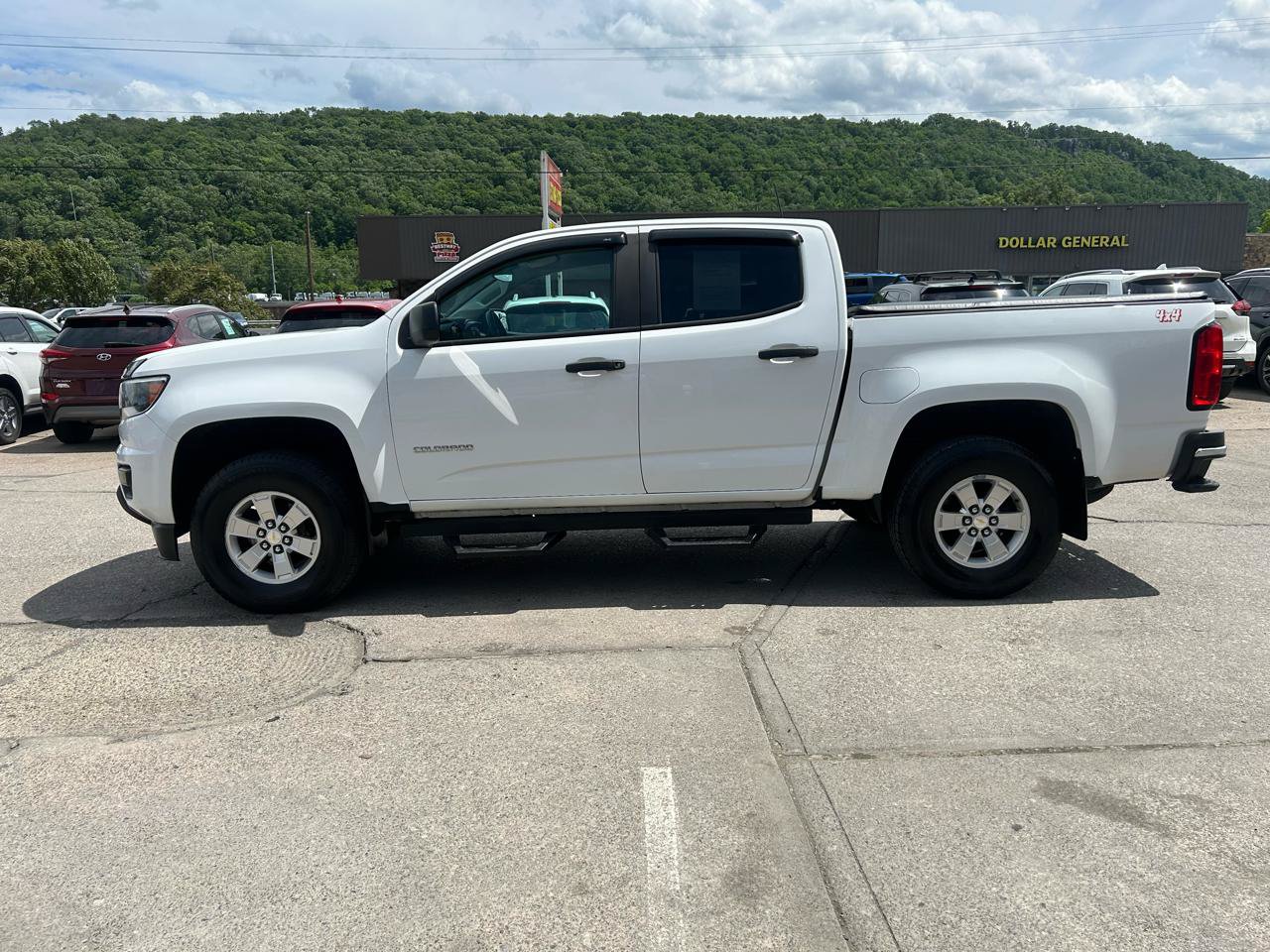 Used 2020 Chevrolet Colorado W/T w/ WT Convenience Package AWD/4WD image 4