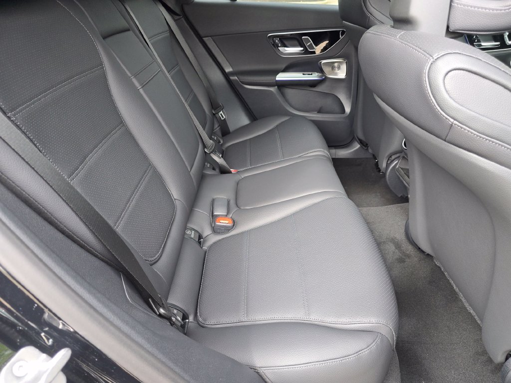 New 2027 Mercedes-Benz GLC 300 4MATIC image 21