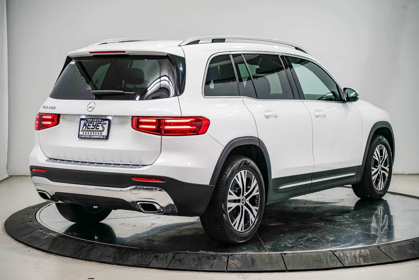 Certified 2026 Mercedes-Benz GLB 250 image 4