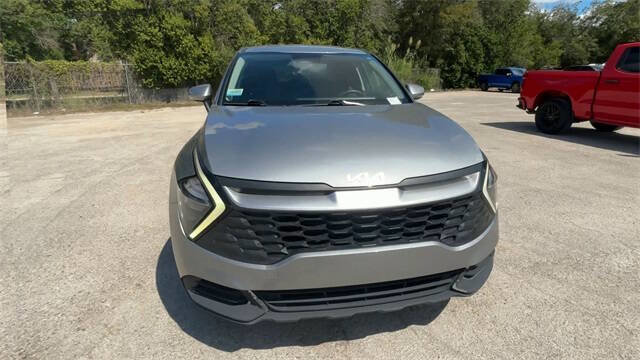 Used 2023 Kia Sportage LX image 3