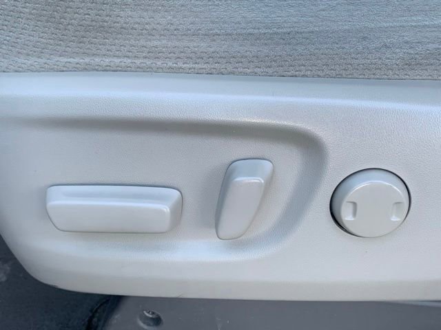 Used 2017 Toyota Sienna LE FWD image 4
