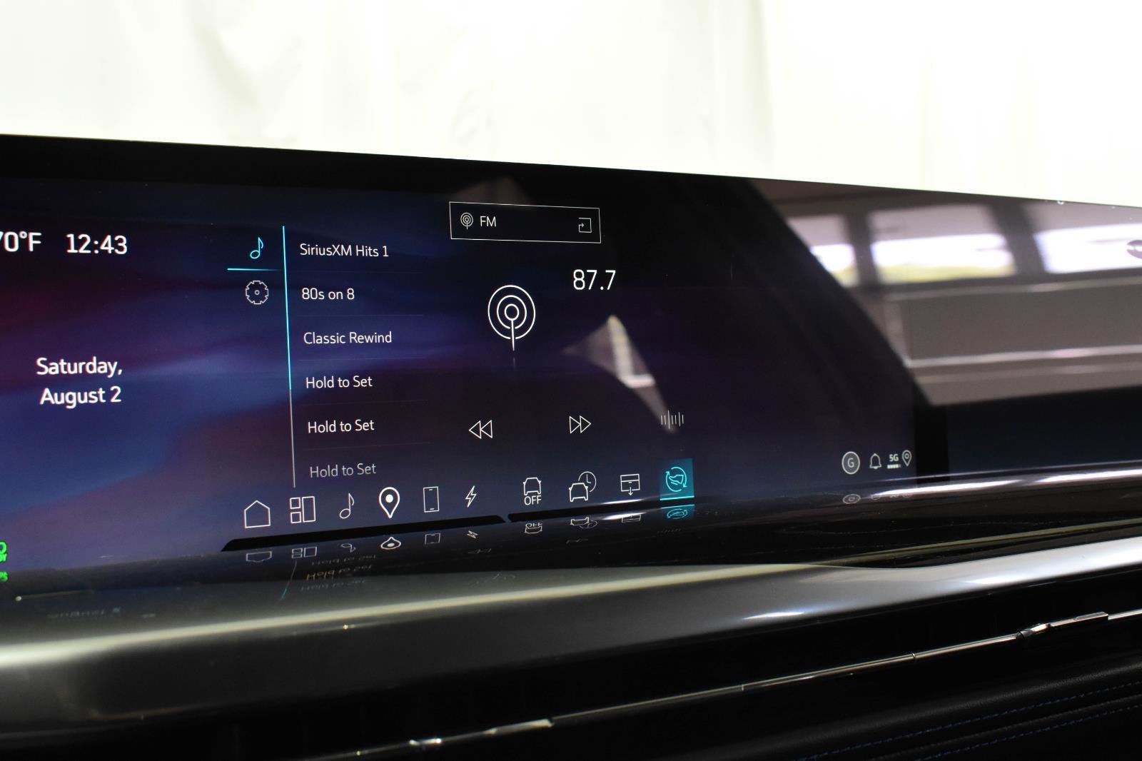 New 2025 Cadillac Escalade IQ Luxury 1 w/ LPO, Radiant Package image 8