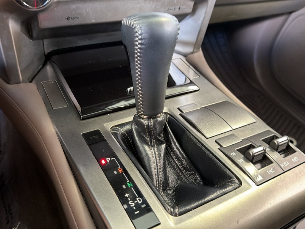 Used 2016 Lexus GX 460 w/ Preferred Accessory Package AWD/4WD image 27