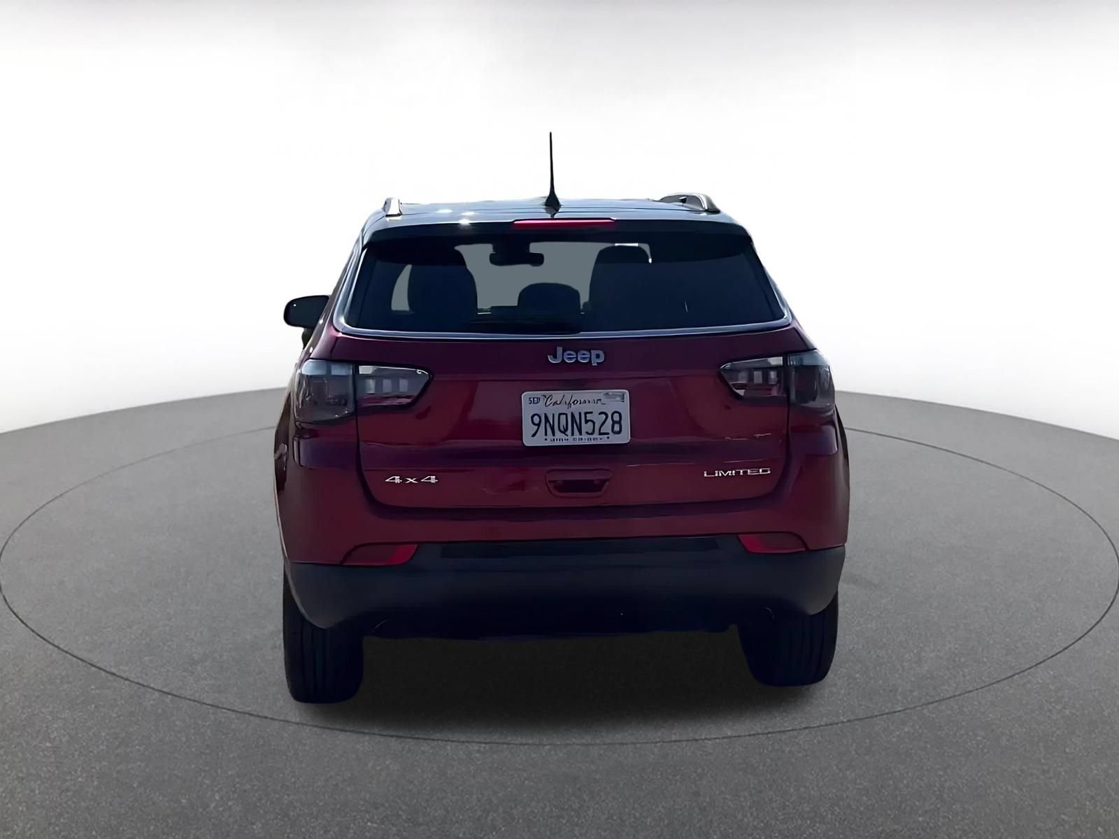 Used 2025 Jeep Compass Limited AWD/4WD image 9