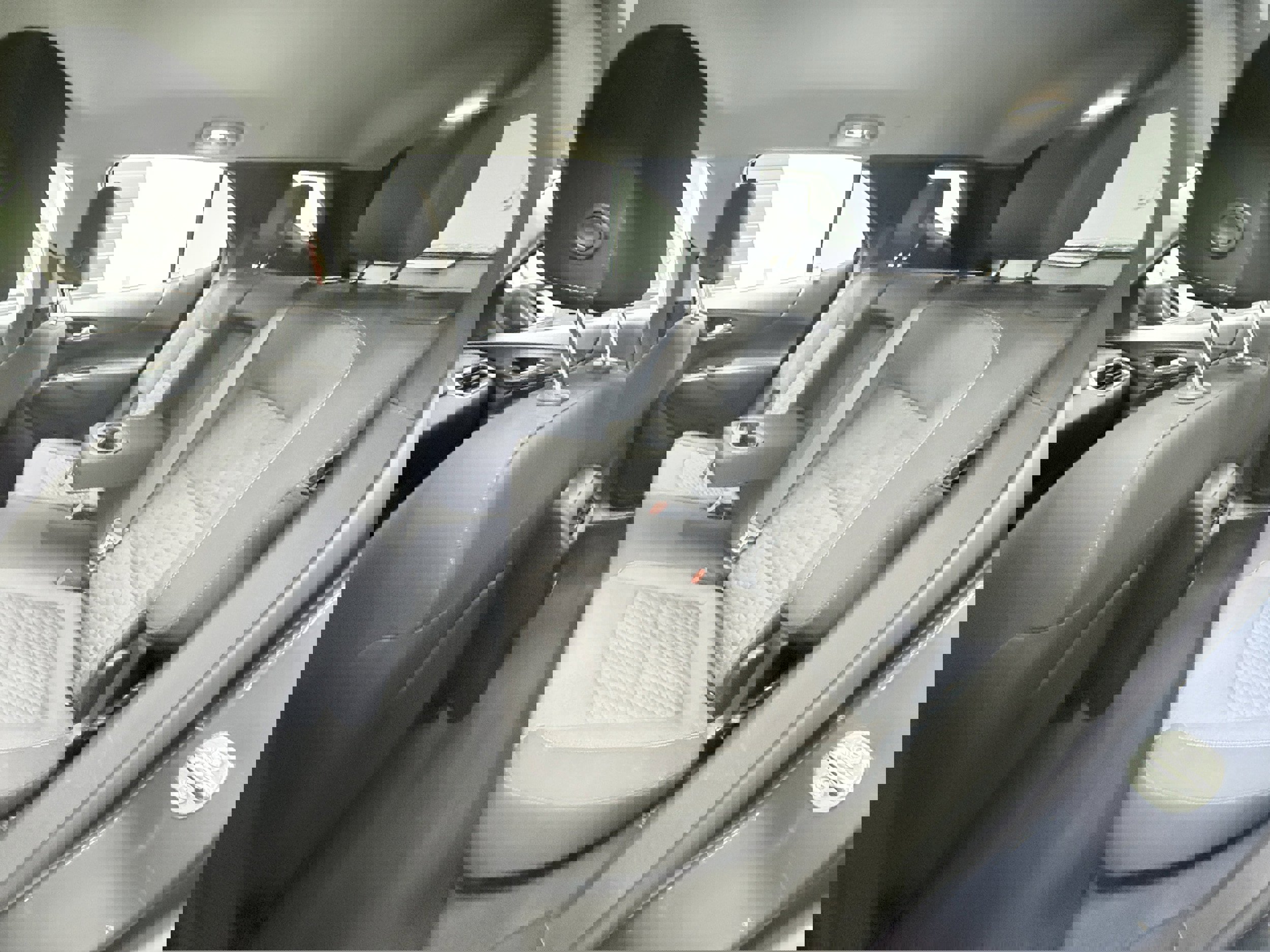 Used 2018 Chevrolet Equinox LT image 25