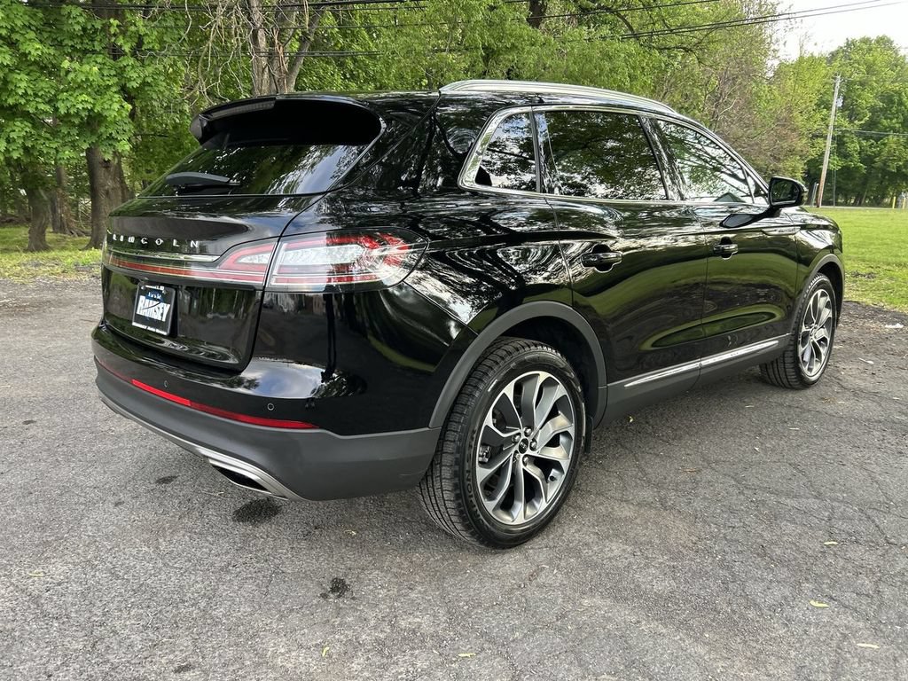 Used 2023 Lincoln Nautilus Reserve AWD/4WD image 8