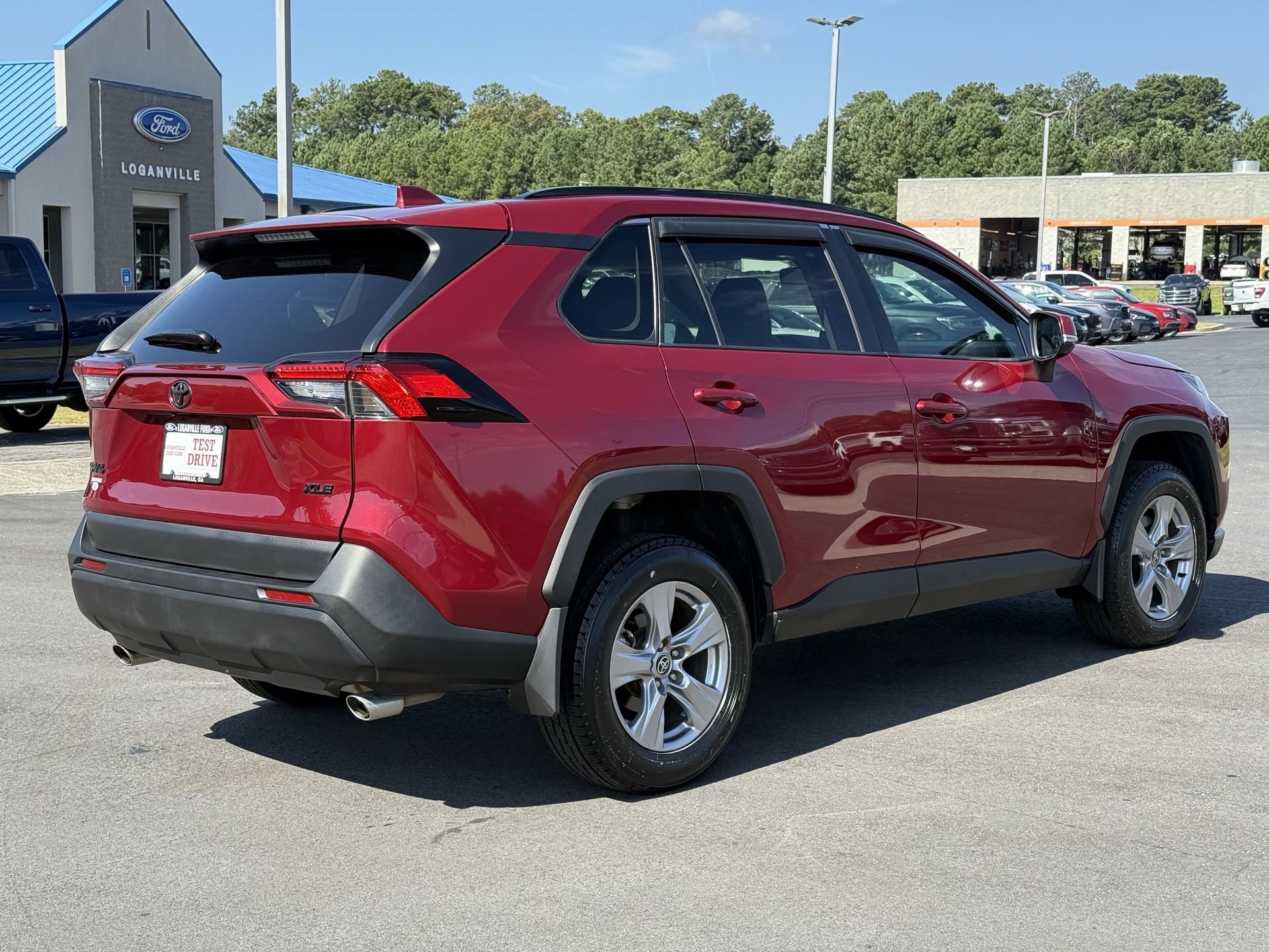 Used 2022 Toyota RAV4 XLE image 30