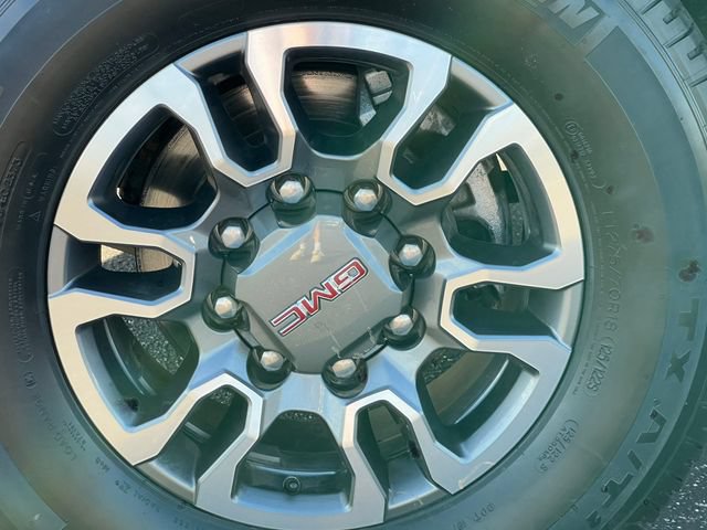 Used 2025 GMC Sierra 3500 SLE w/ SLE Value Package AWD/4WD image 12