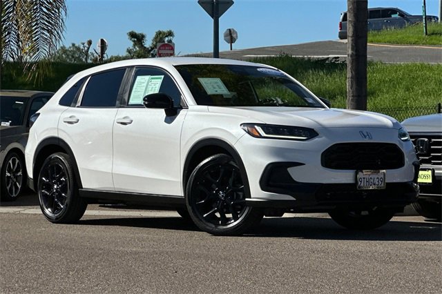 Used 2025 Honda HR-V Sport image 3