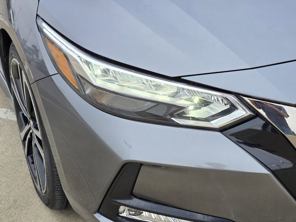 Used 2023 Nissan Sentra SR w/ Electronics Package image 11