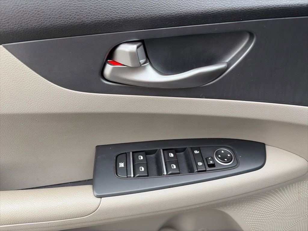 Used 2021 Kia Forte LXS image 14