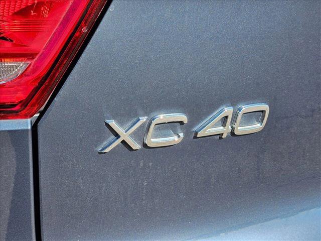 Used 2022 Volvo XC40 P8 Recharge Plus image 28