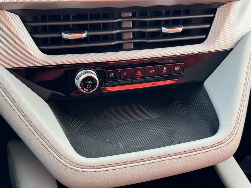New 2025 Ford Explorer Active w/ Active Comfort Package RWD image 15