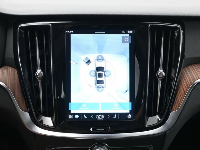 Used 2025 Volvo S60 B5 Plus image 20