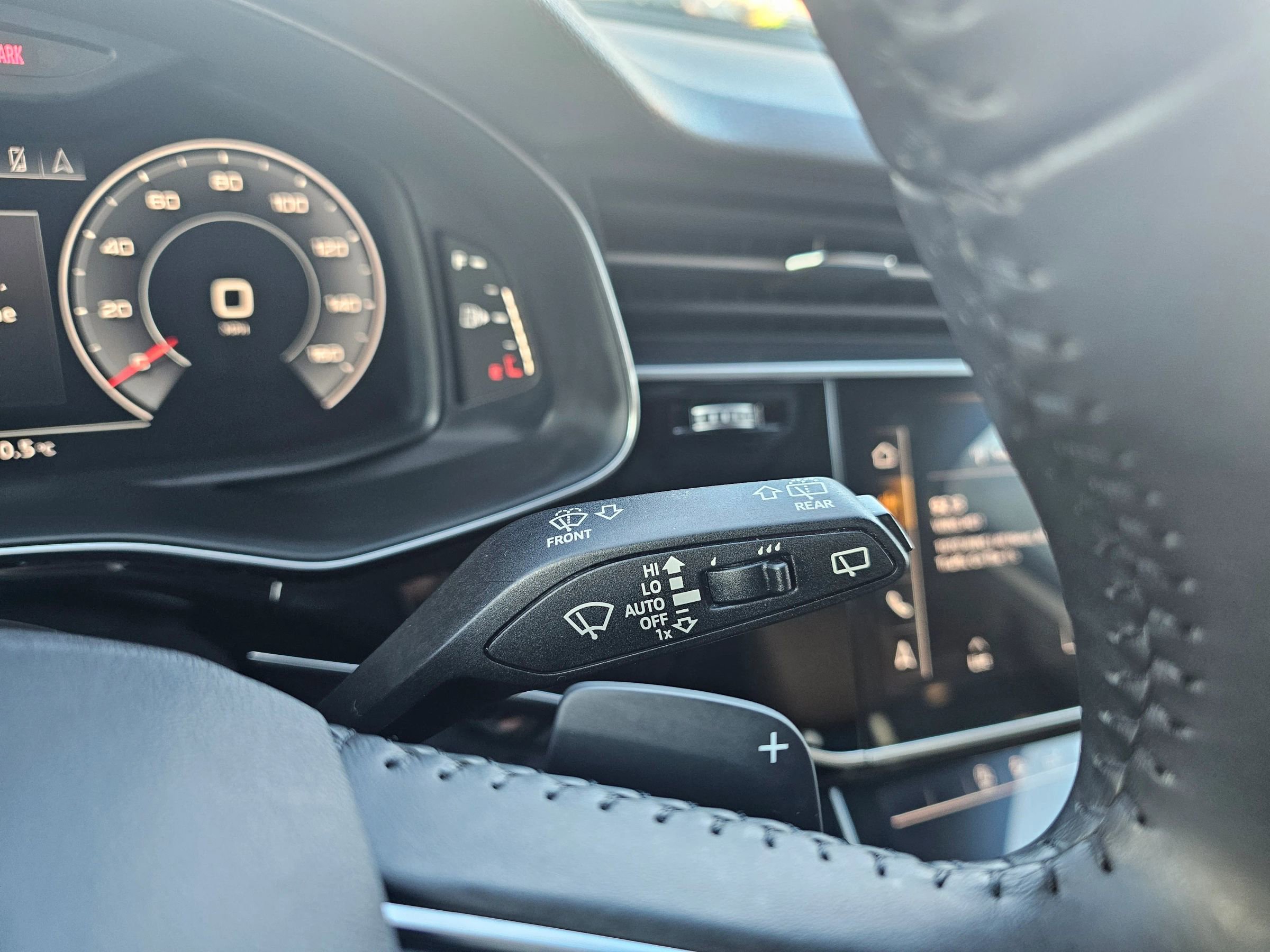 Used 2020 Audi Q7 3.0T Premium image 23