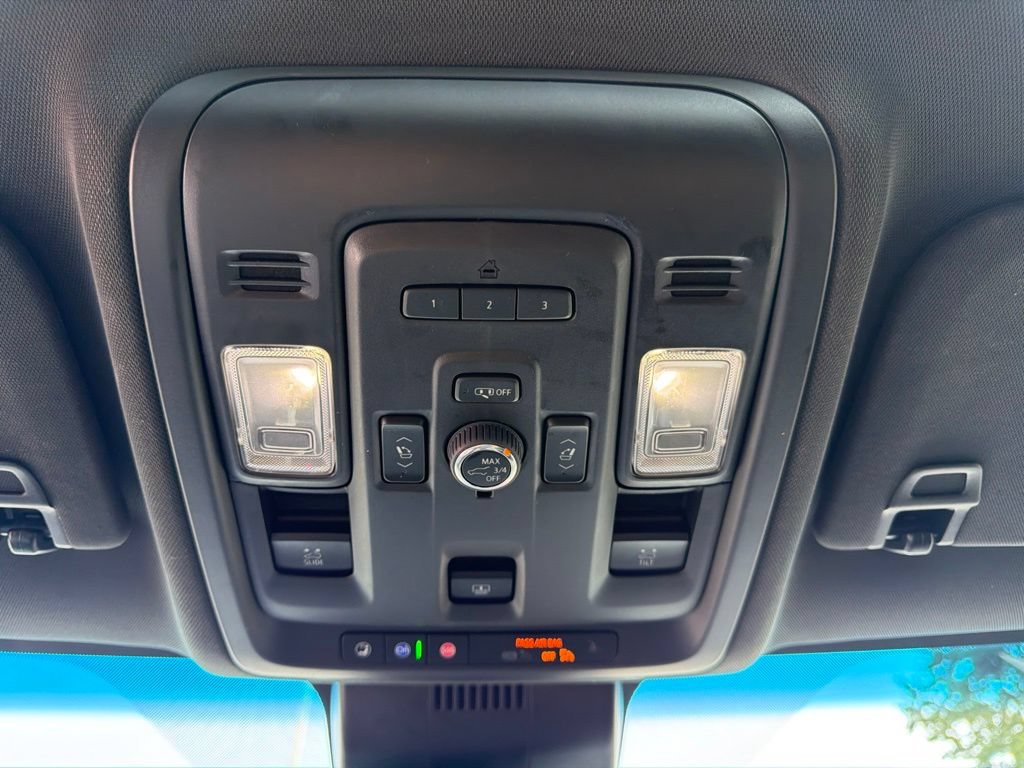Used 2023 Chevrolet Tahoe LT w/ LT Signature Package AWD/4WD image 36