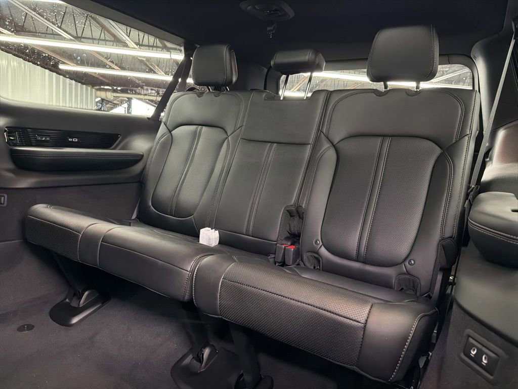 New 2026 Jeep Grand Wagoneer L Summit AWD/4WD image 13