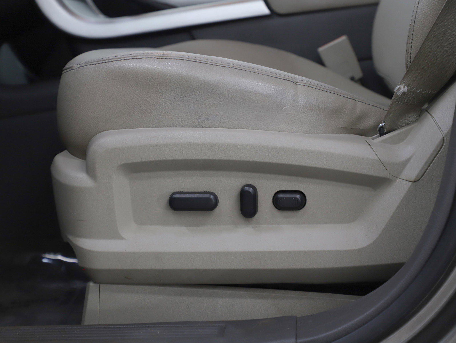 Used 2013 Ford Edge SEL image 23