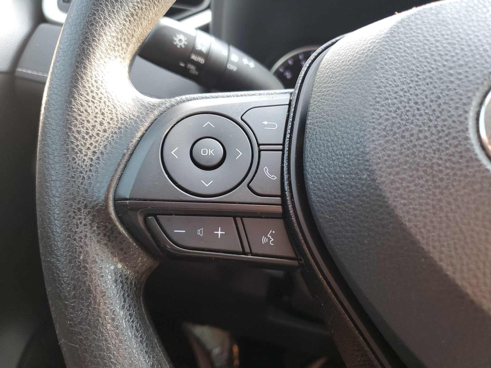 Certified 2021 Toyota RAV4 XLE FWD image 22