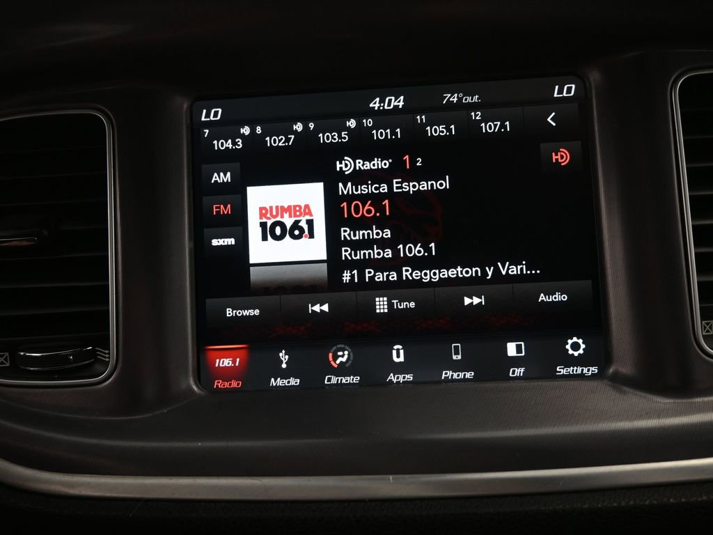 Used 2019 Dodge Charger SXT image 10