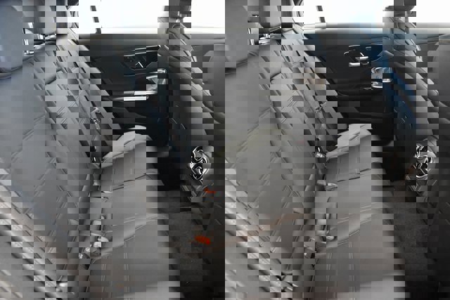 New 2026 Mercedes-Benz C 300 4MATIC Sedan image 19