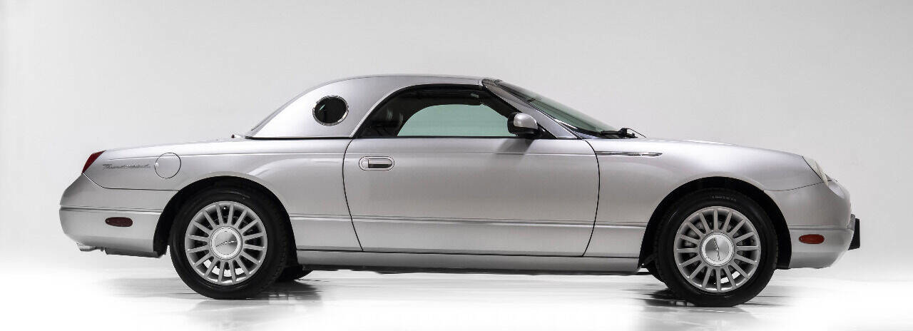 Used 2005 Ford Thunderbird Deluxe image 6