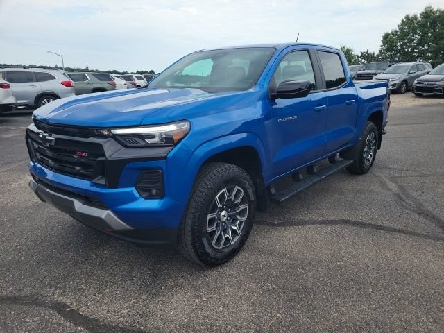 Used 2023 Chevrolet Colorado Z71 w/ Z71 Convenience Package 2 AWD/4WD image 2