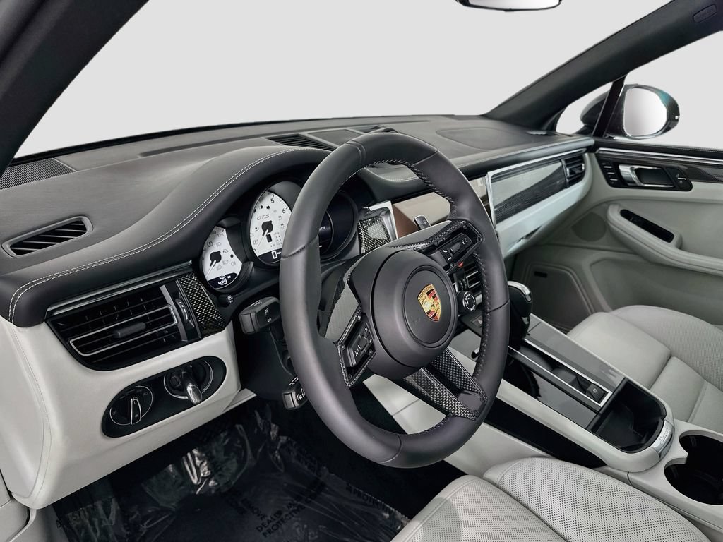 New 2026 Porsche Macan GTS AWD/4WD image 4