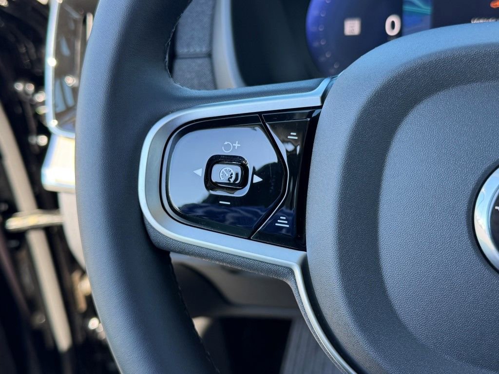 Certified 2025 Volvo XC90 T8 Ultra w/ Protection Package Premier image 35