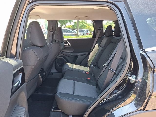 New 2025 Mitsubishi Outlander ES image 7