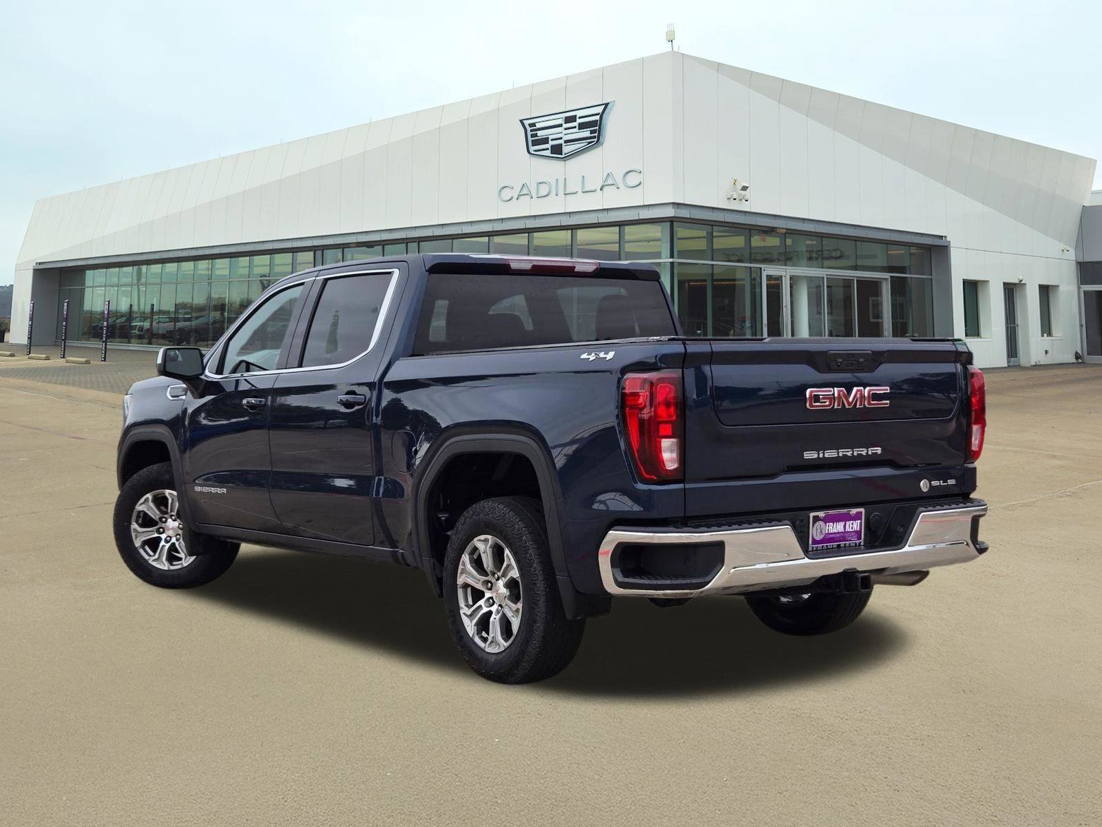 Used 2023 GMC Sierra 1500 SLE AWD/4WD image 4