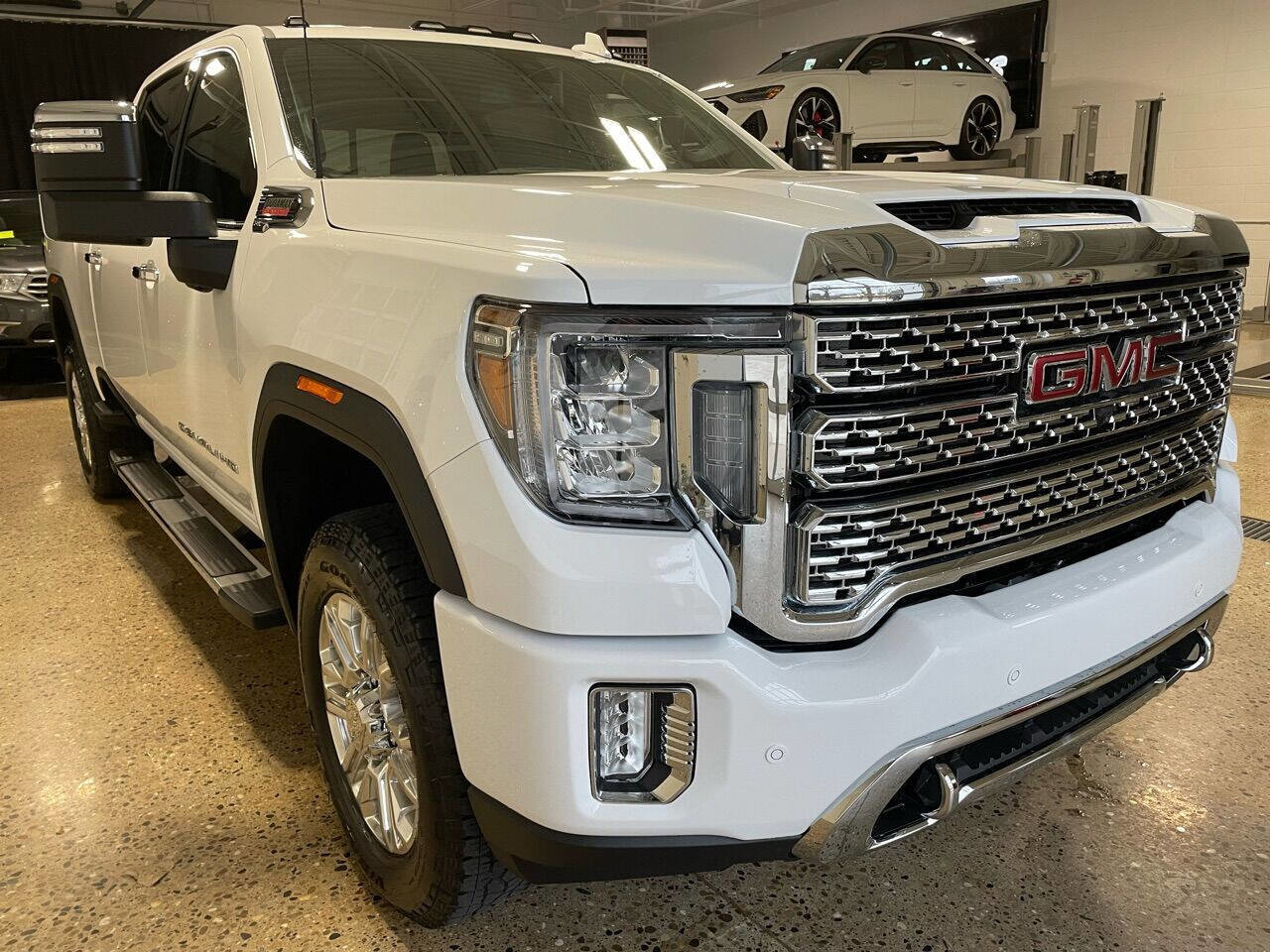 Used 2023 GMC Sierra 2500 Denali image 8
