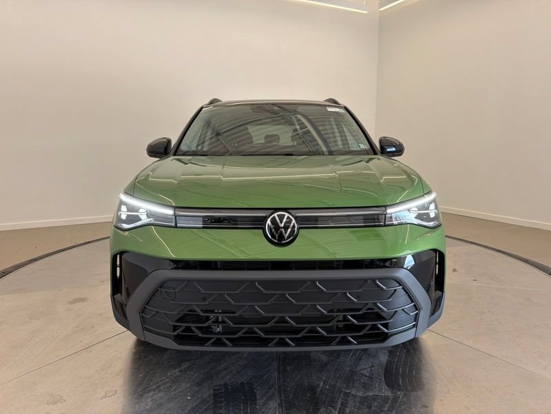 New 2026 Volkswagen Taos SE AWD/4WD image 2