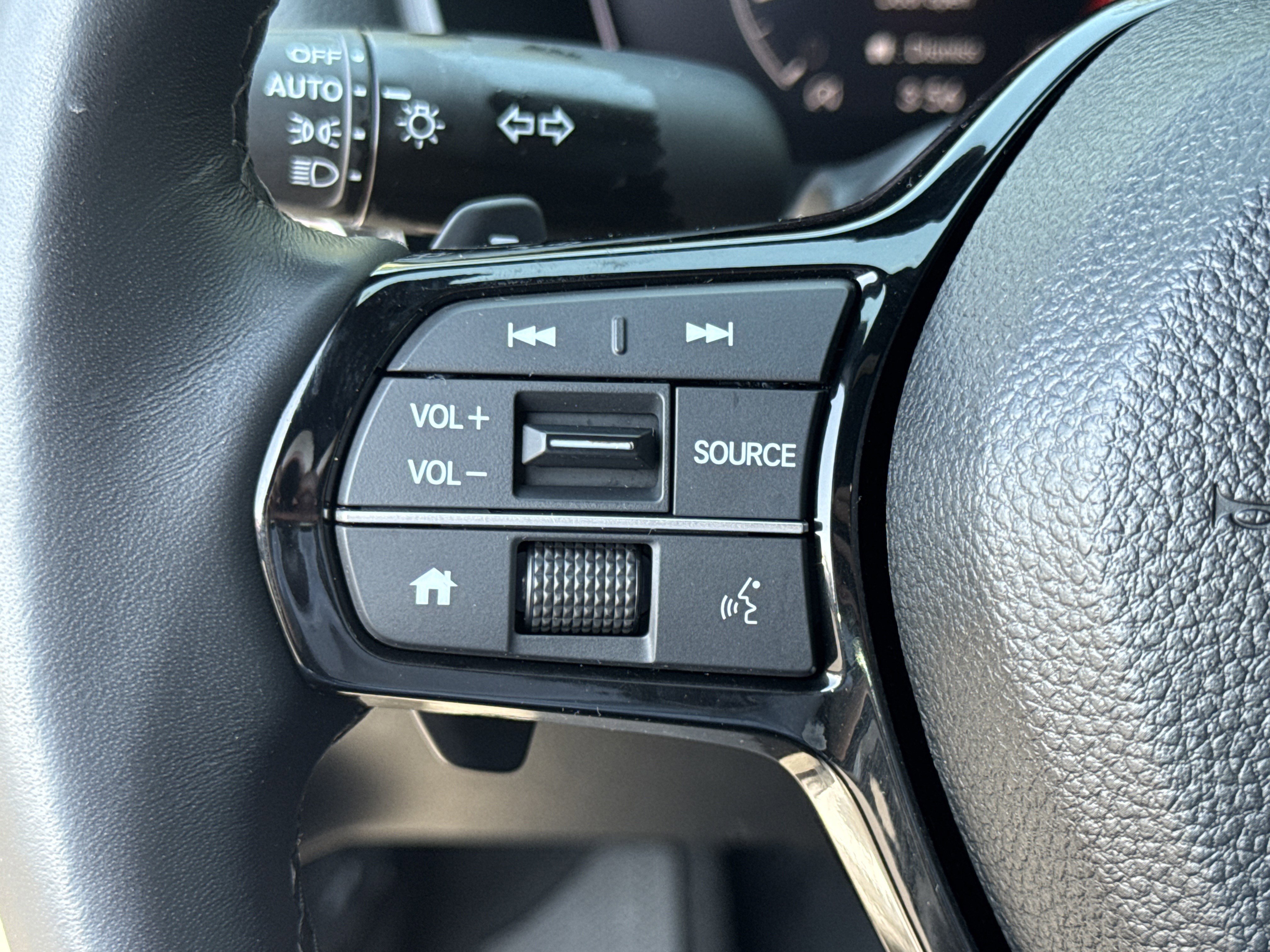 Used 2025 Honda Civic Sport image 29