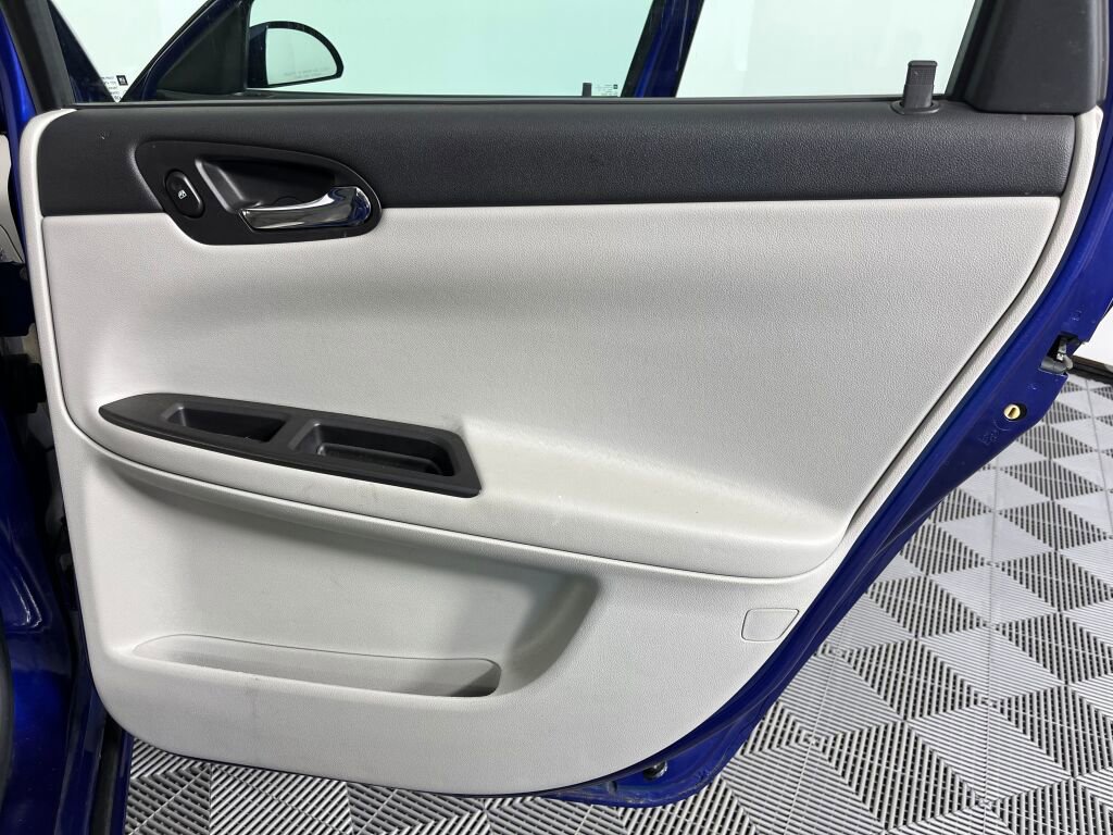 Used 2007 Chevrolet Impala LT image 23