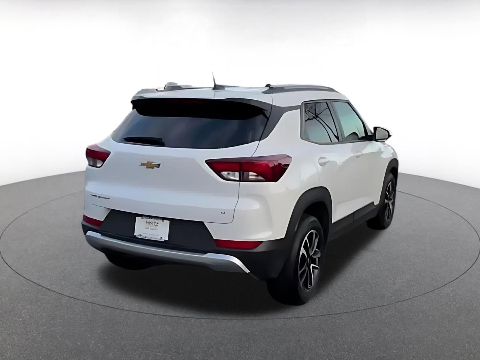 Used 2025 Chevrolet TrailBlazer LT image 14